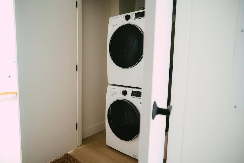 핼리팩스 Chic Cozy Retreat - 2Br - Stunning North End Views 아파트 외부 사진
