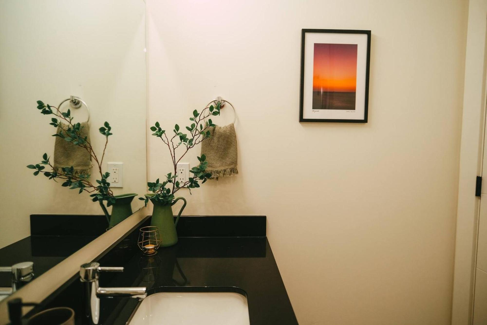 핼리팩스 Chic Cozy Retreat - 2Br - Stunning North End Views 아파트 외부 사진